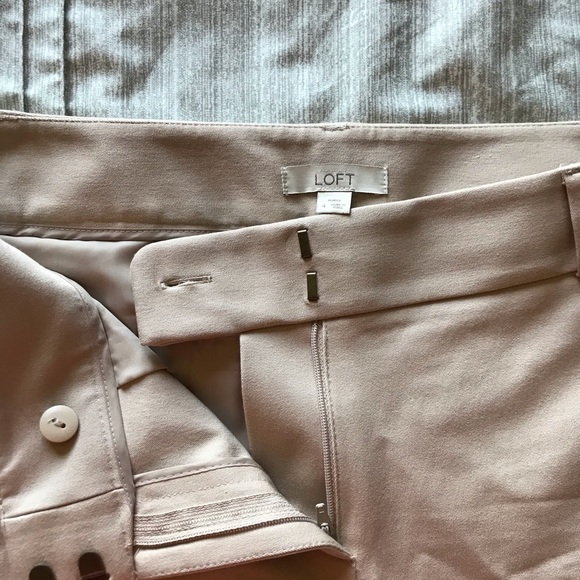 Sz 4 Ann Taylor Loft khaki colored dress slacks - Picture 1 of 5